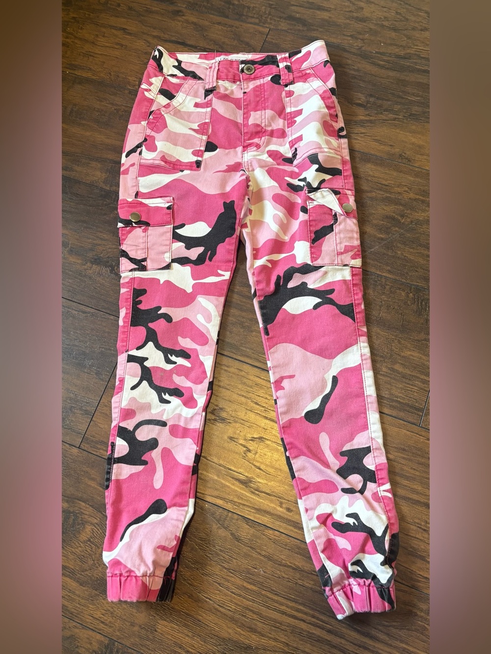 High-Rise Pink Camo Cargo Jogger Pants by Lilac Sunset - Excellent Condition